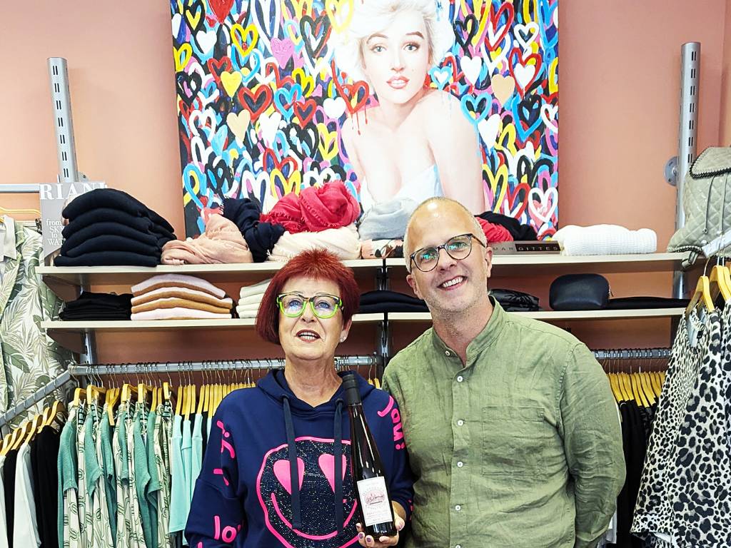 Lydia Henning mit Wirtschaftsförderer Dennis Schulte