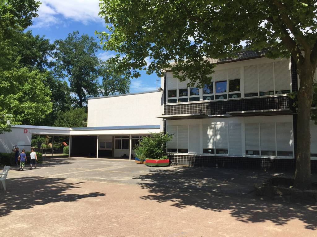 Das Foto zeigt die Albert-Schweitzer-Schule