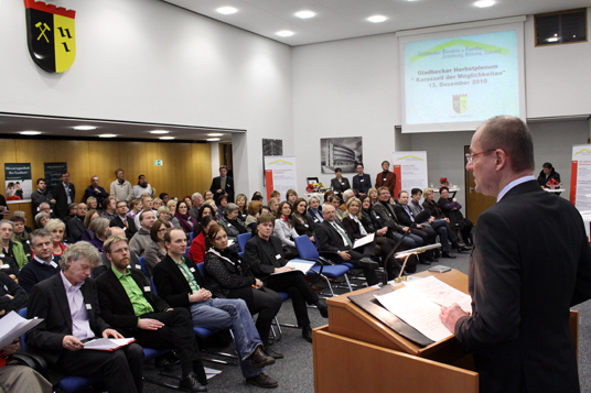 Das Bild zeigt das Herbstplenum des Gladbecker Bündnisses