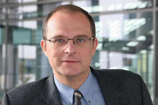 Das Bild zeigt Andrey Gurkov