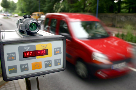 Das Bild zeigt eine Radarkontrolle