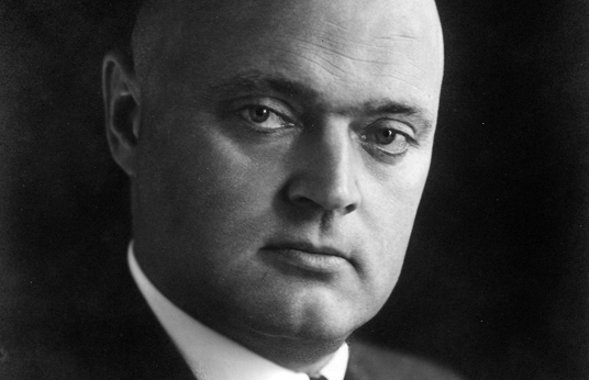 Das Bild zeigt Dr. Bernhard Hackenberg, Oberbürgermeister der Stadt Gladbeck von 1932 bis 1945.