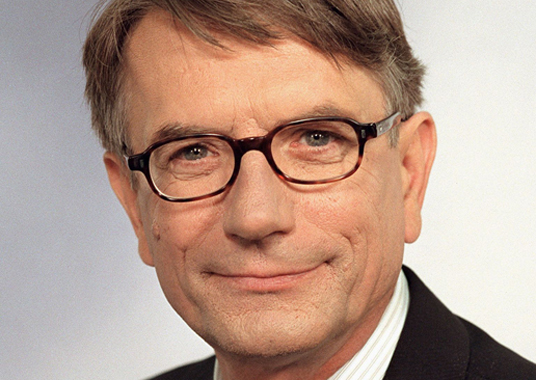 Das Bild zeigt Jörg Armbruster