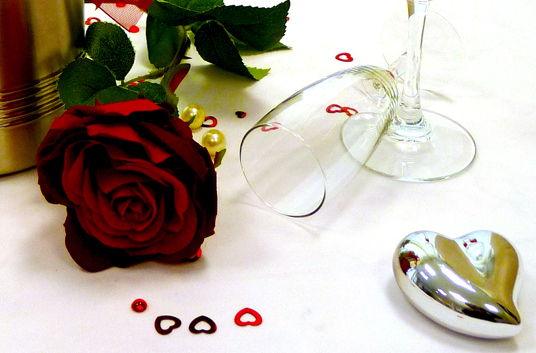 Das Bild zeigt das Hochzeitsarrangement