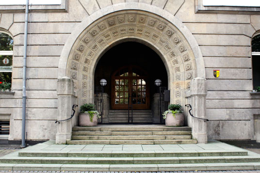Das Bild zeigt das Gladbecker Rathaus
