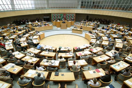 Das Bild zeigt den NRW Landtag