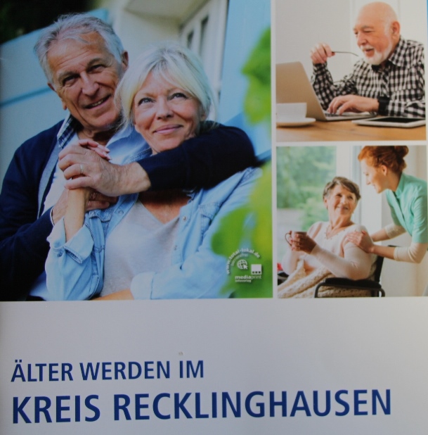 Der neue Seniorenwegweiser ist im Rathaus kostenlos erhältlich.