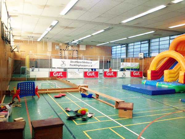 Sporthalle