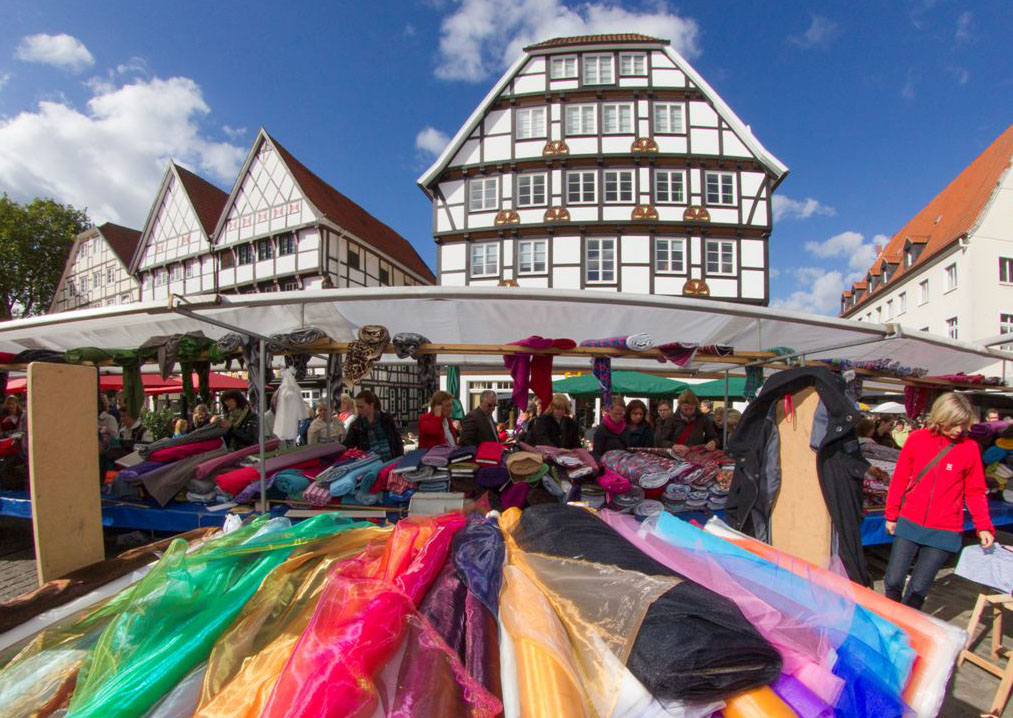 Stoffmarkt zum Herbstfest in Recklinghausen. Bild: Agentur Prinz