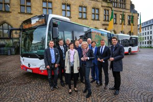 Foto: Emscherkunst 2016: Fototermin mit Bürgermeistern/Oberbürgermeister, Veranstaltern und Verkehrsbetrieben