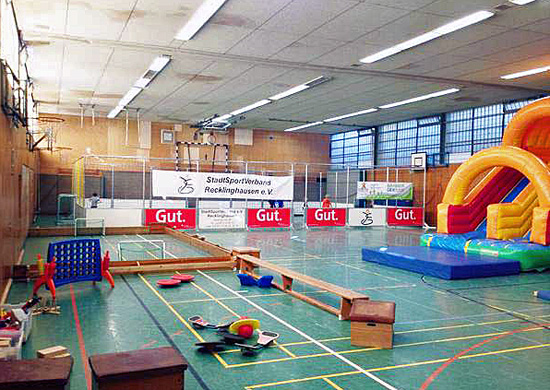 Sporthalle
