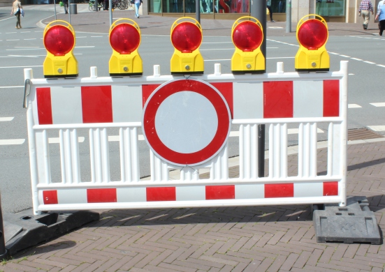 Absperrung Bake Durchfahrt verboten