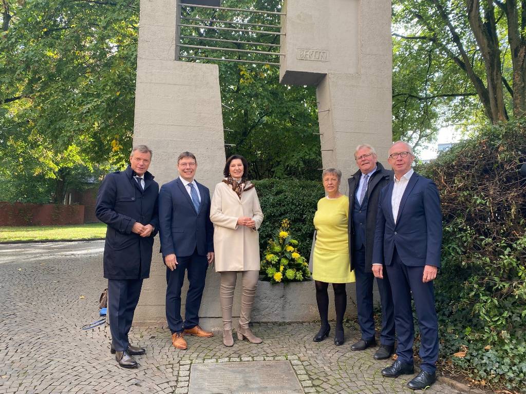 Feierstunde am Mahnmal