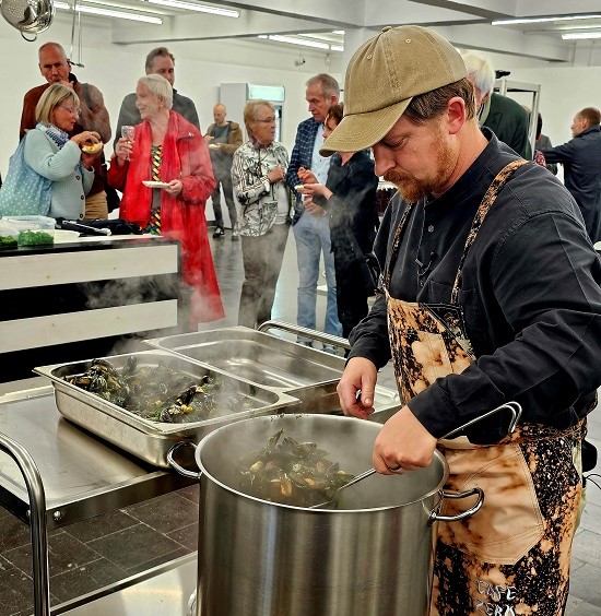 Künstler Søren Aagaard in Aktion, Foto: Ruhrfestspiele