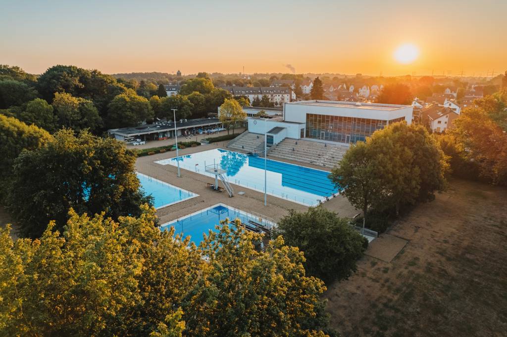 Das Freibad in Süd aus der Vogelperspektive. Foto: Stadt RE