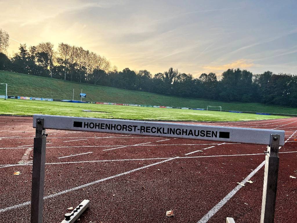 Das Flutlicht-Jogging im Stadion Hohenhorst startet wieder. Foto: Stadt RE