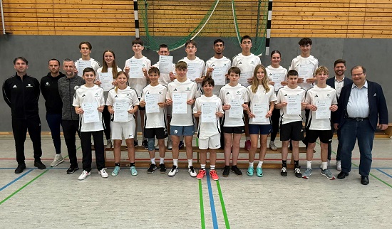 DFB-Junior Coach-Ausbildung-Teilnehmer