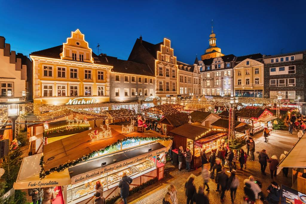Der Weihnachtsmarkt iun RE