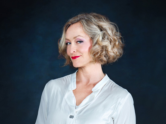 Kabarettistin Anne Folger gastiert am Freitag, 7. Februar, im Ruhrfestspielhaus. Foto: Ellen Schmauss