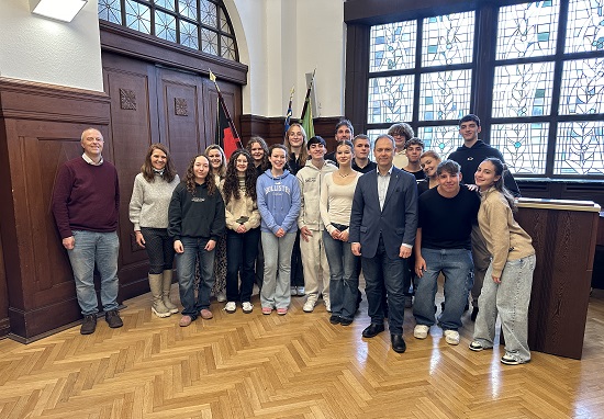 Sch&uuml;lergruppe im Rathaus