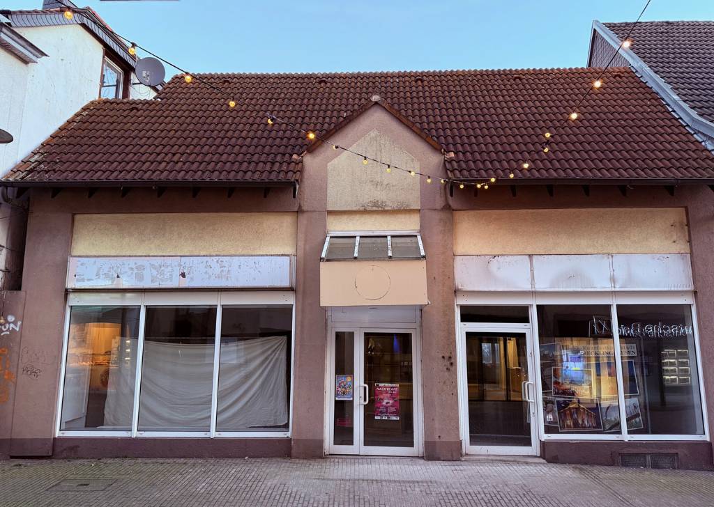 Das Gebäude am Holzmarkt 8 wird abgerissen.