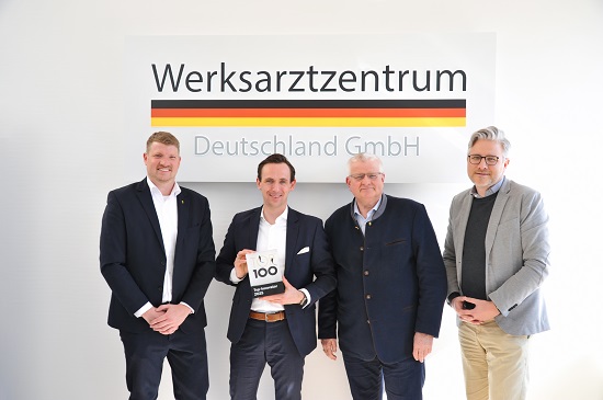 Christian Wissing (Wirtschaftsföderung), Dr. Jan Hübner (Geschäftsführer Werksartzzentrum Deutschland), Ekkerhard Grunwald (Erster Beigeordneter) und Hendrik Essers (Fachbereichsleitung Wirtschaftsförderung) v.l.