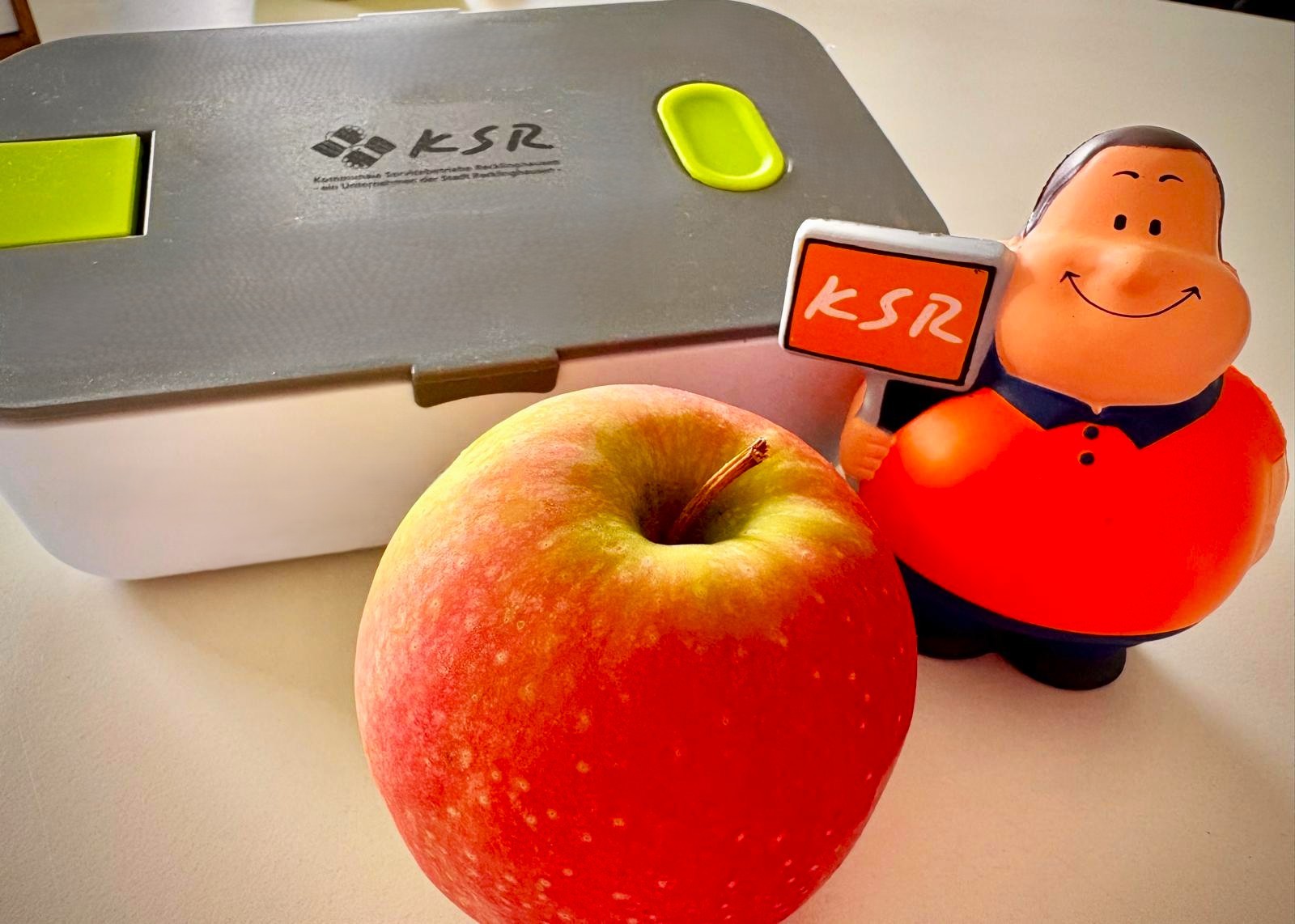 Beratung zum Thema Nachhaltigkeit sowie Brotdosen gibt's von den KSR.