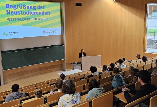 Pressefoto Erstsemester Begrüßung