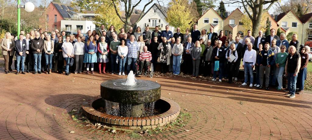 Bei der zweiten Recklingh&auml;user Armutskonferenz kamen im B&uuml;rgerhaus S&uuml;d rund 100 Teilnehmer*innen zusammen. Foto: Stadt RE