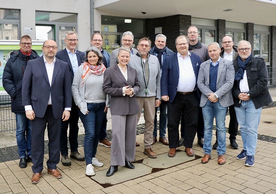 Vertreter*innen der Verwaltung und Akteure 