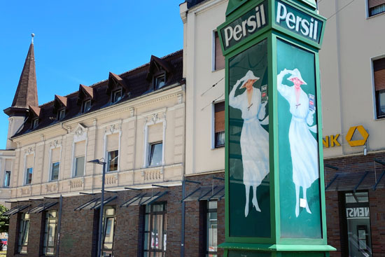 Die "Persil-Uhr" auf dem Neumarkt in Recklinghausen-S&uuml;d