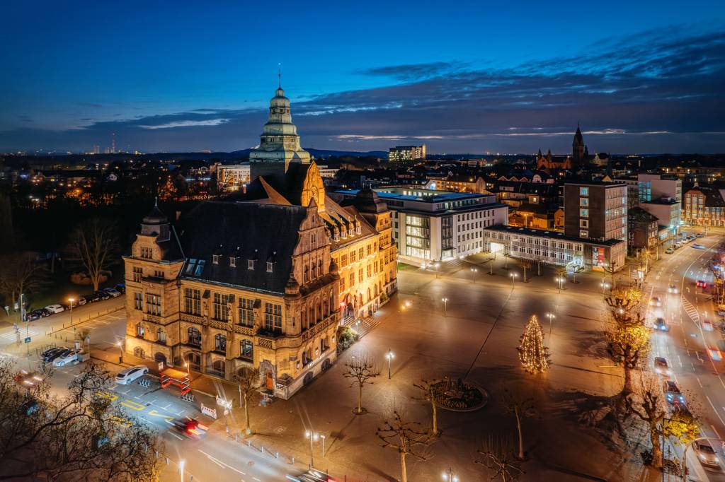 Das Recklingh&auml;user Rathaus.