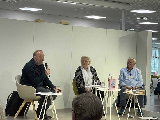 Jan Hein in der Stadtbibliothek