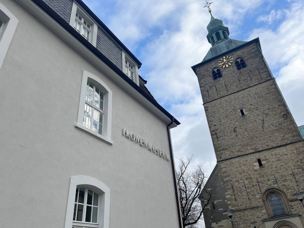 Das Ikonenmuseum am Kirchplatz St. Peter.