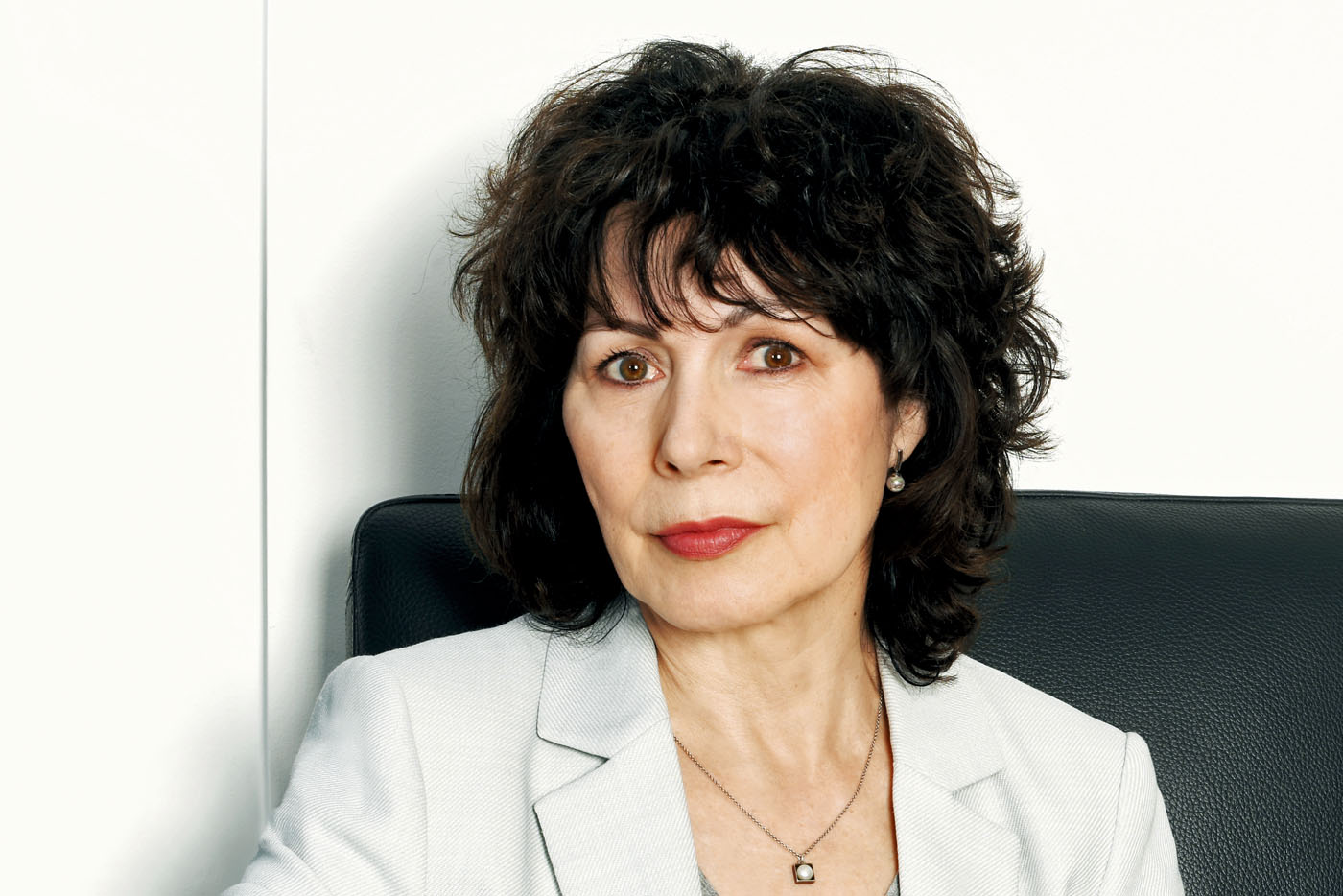 Die Journalistin und Autorin Sabine Adler ist zu Gast an der VHS. Foto: Natascha Zivadinovic