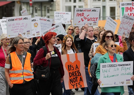 Demonstration zum Holstentor