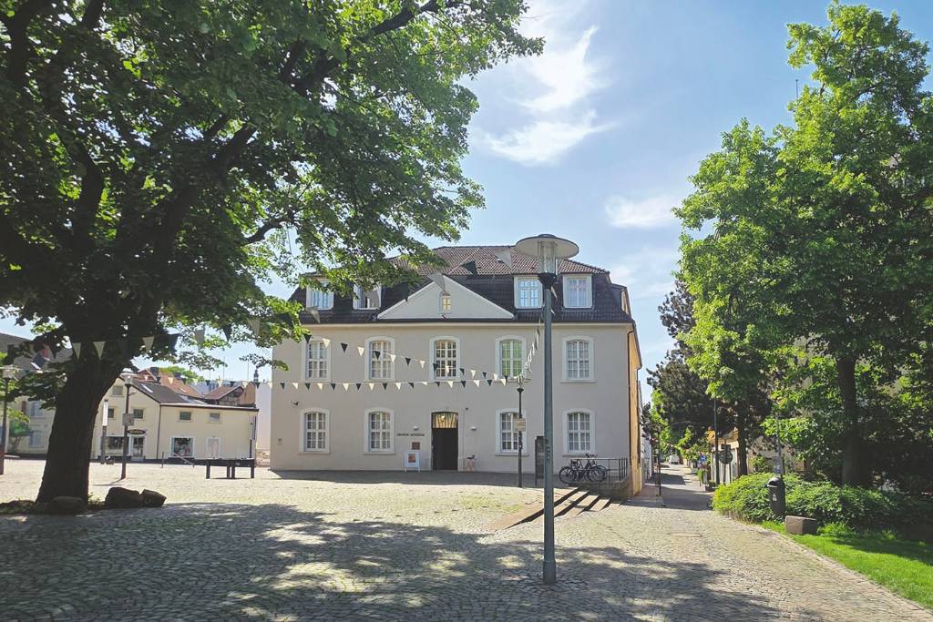 Das Recklingh&auml;user Ikonenmuseum am Kirchplatz.