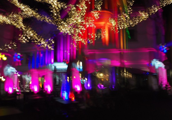 RE leuchtet
