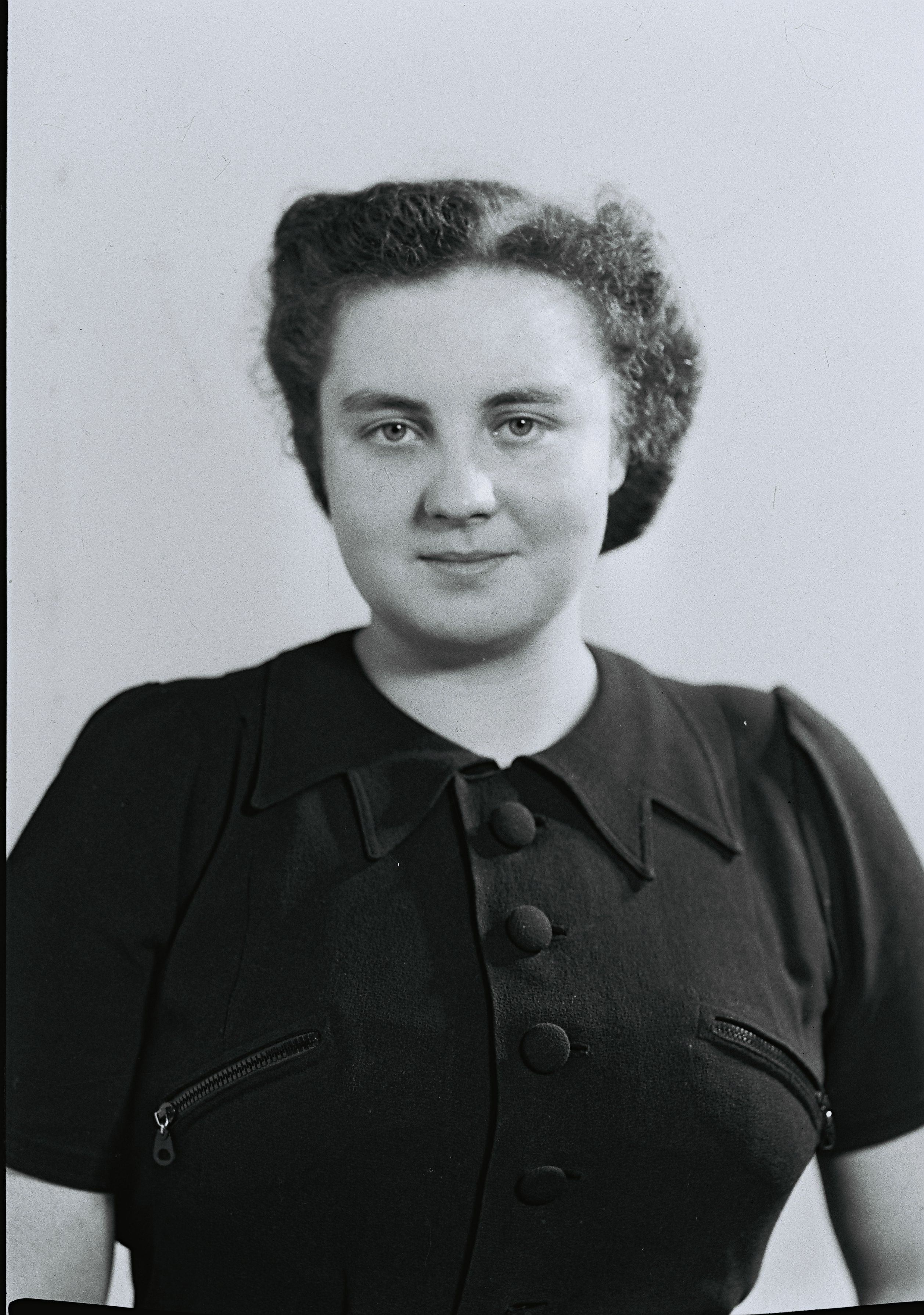 Mia Menschenfreund (Foto: StA RE, Fotostudio Scheideler, Ausstellung KKS 2015)