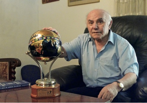 Eddy Schaffer in seiner Wohnung in Ramat Hasharon, Juli 2011