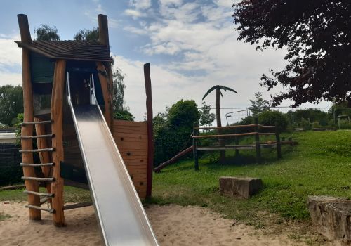 Spielturm