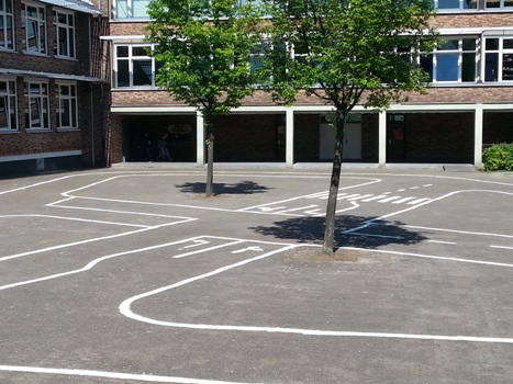 Schulhof Wolfgang-Borchert-Gesamtschule